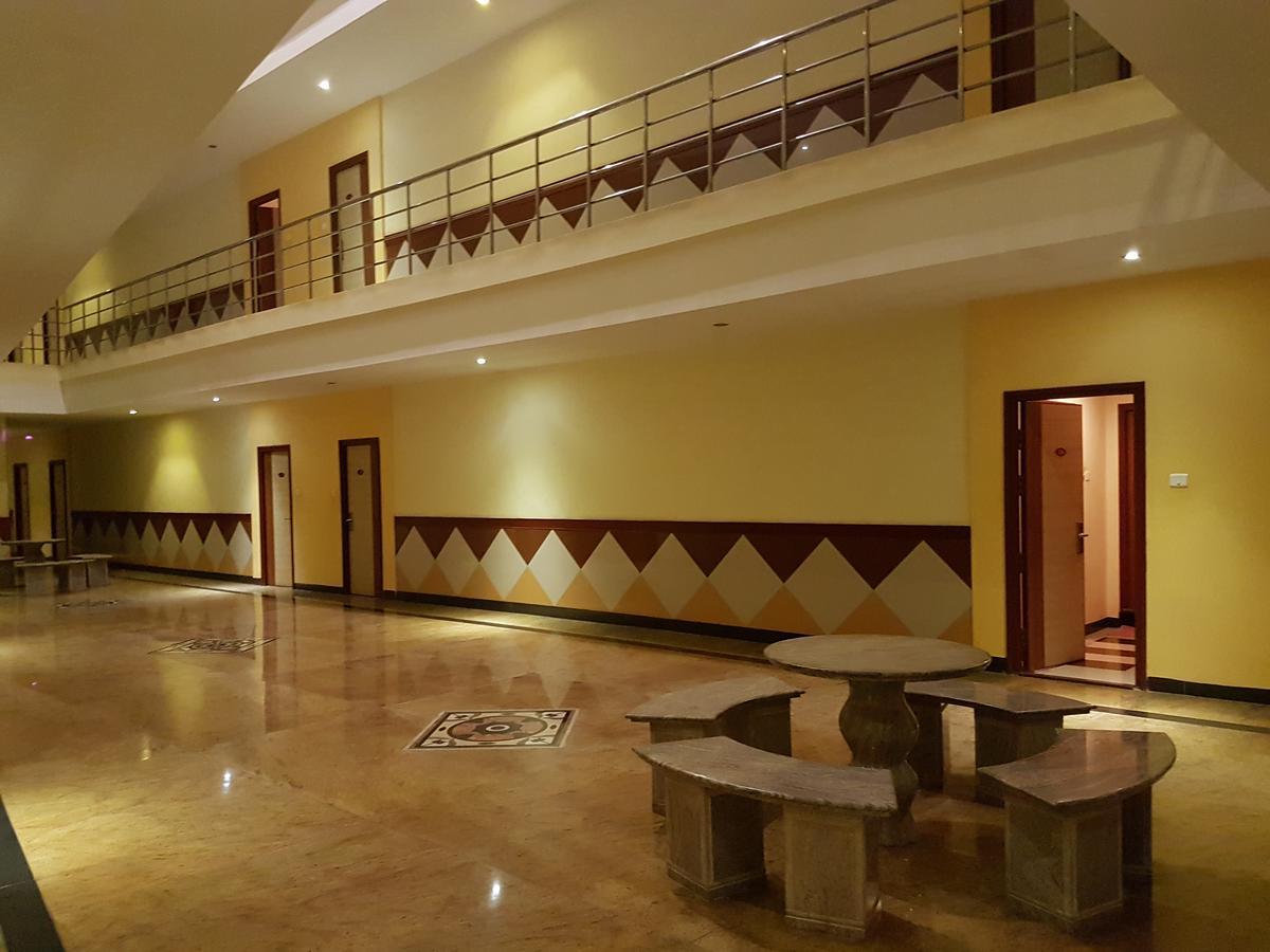 Hotel Subhalakshmi Palace กาไรก์กูดี ภายนอก รูปภาพ