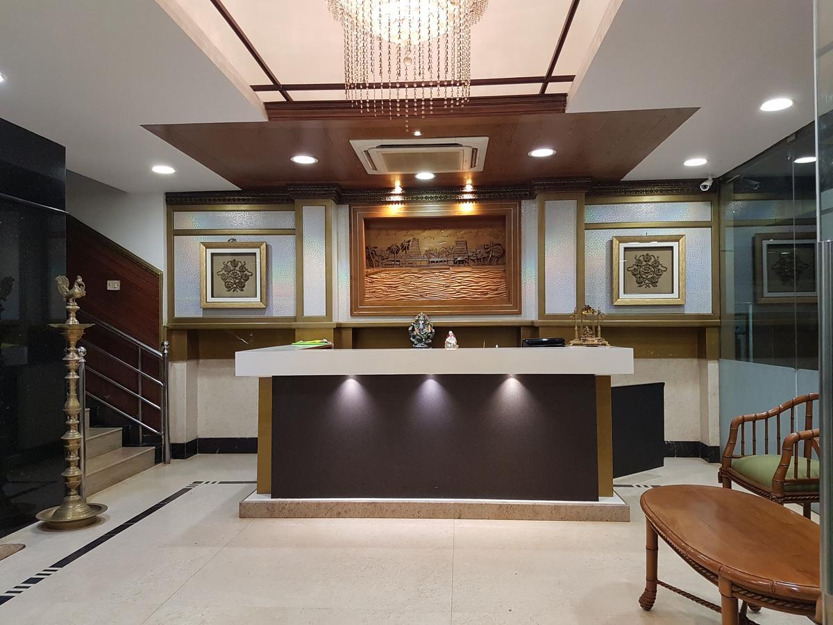 Hotel Subhalakshmi Palace กาไรก์กูดี ภายนอก รูปภาพ