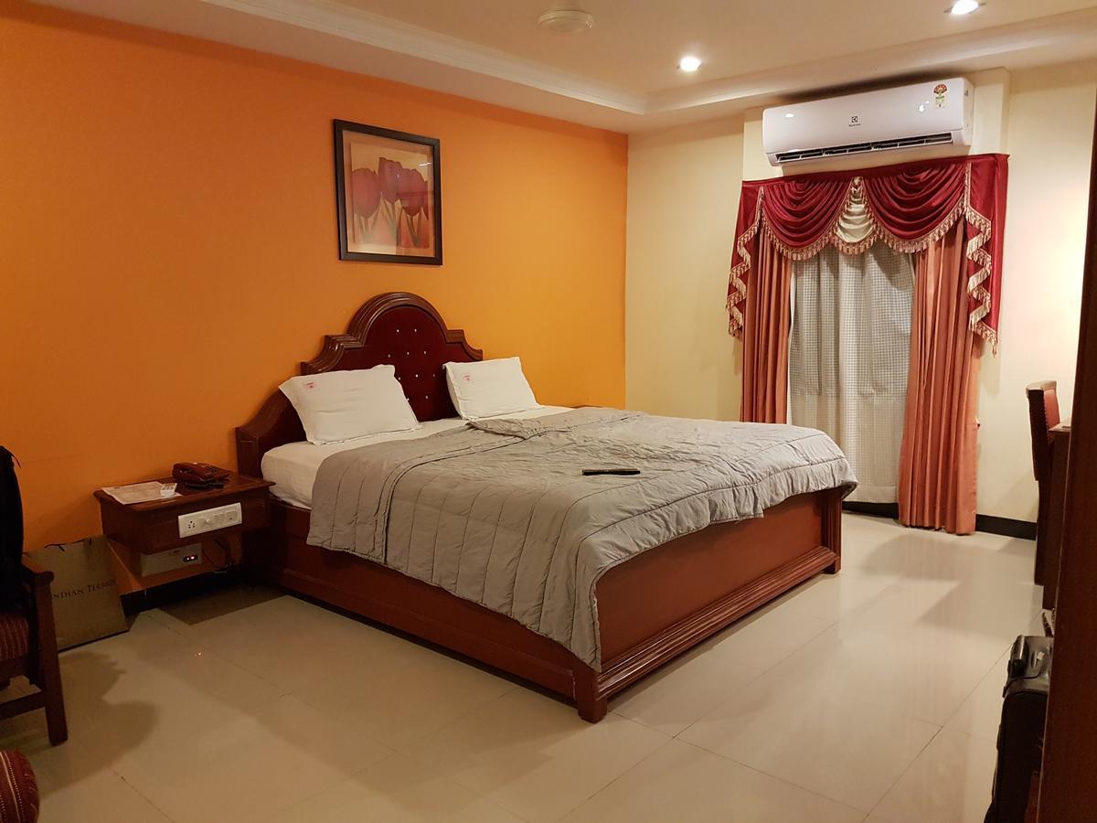 Hotel Subhalakshmi Palace กาไรก์กูดี ภายนอก รูปภาพ