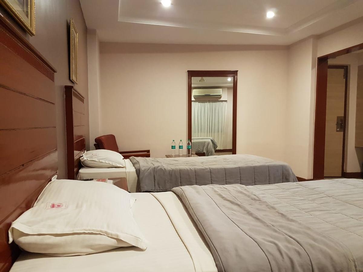 Hotel Subhalakshmi Palace กาไรก์กูดี ภายนอก รูปภาพ