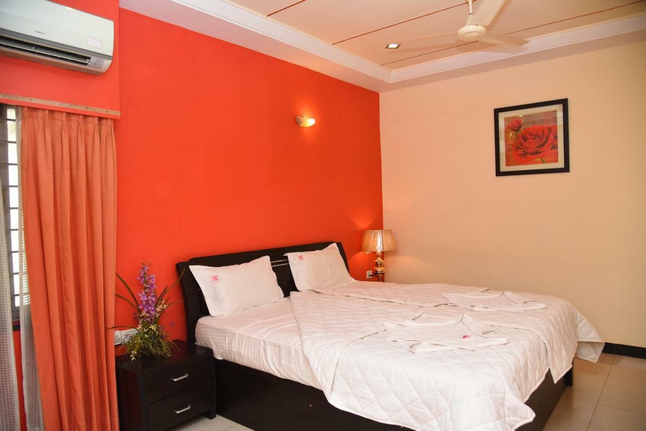 Hotel Subhalakshmi Palace กาไรก์กูดี ภายนอก รูปภาพ