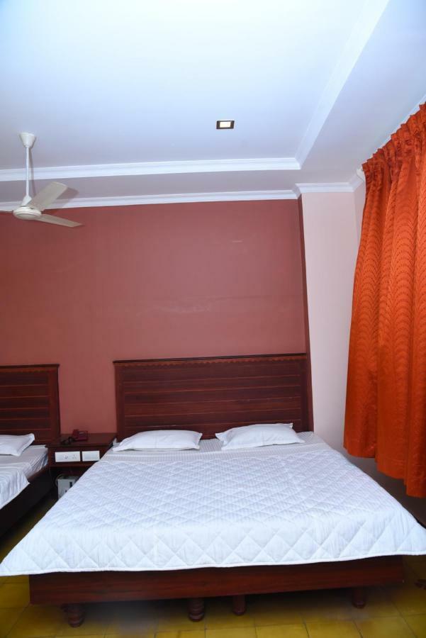 Hotel Subhalakshmi Palace กาไรก์กูดี ภายนอก รูปภาพ